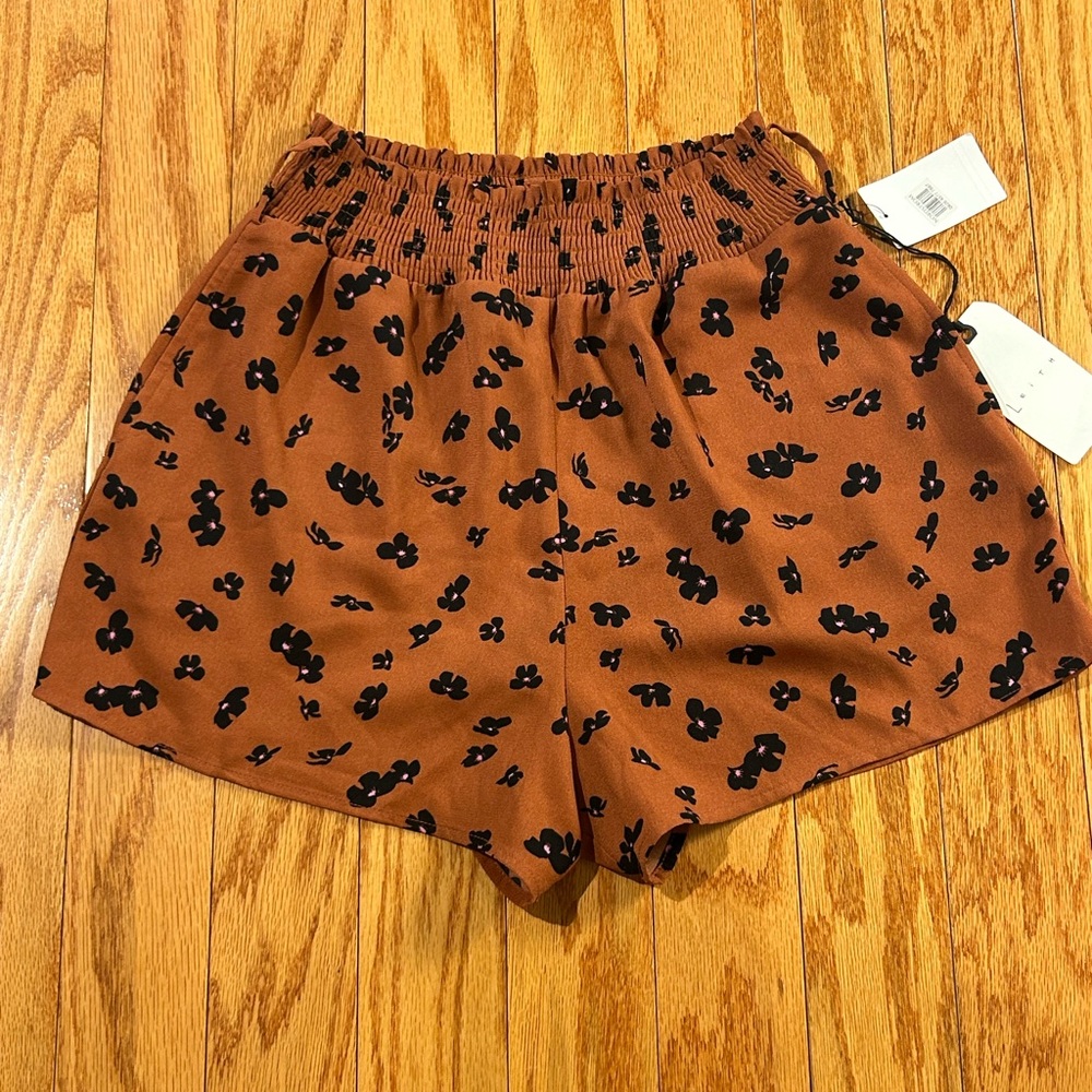 Stylish Brown Floral Women's Shorts